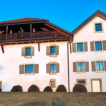 La Ferme De - With A View بيت ضيافة La Praz