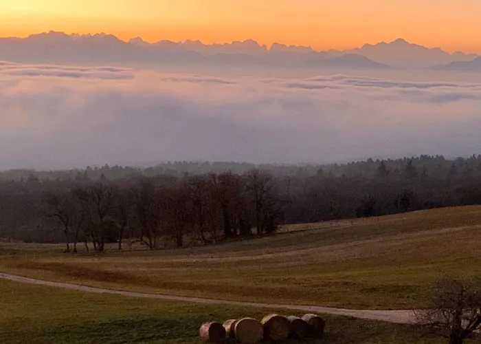 La Ferme De - With A View ゲストハウス 4*